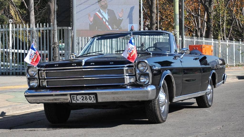 El Ford Galaxie: El histórico vehículo presidencial que marca la Parada Militar