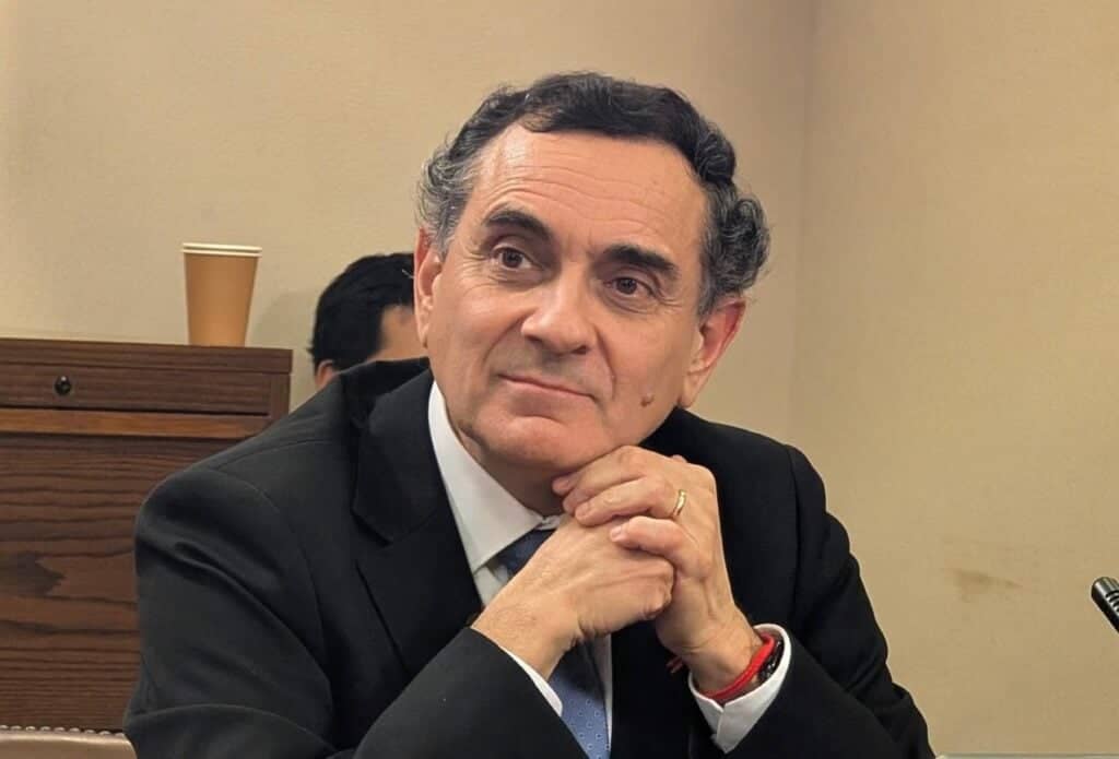 Diputado Muñoz respalda creación de comisión investigadora por uso de "bots"