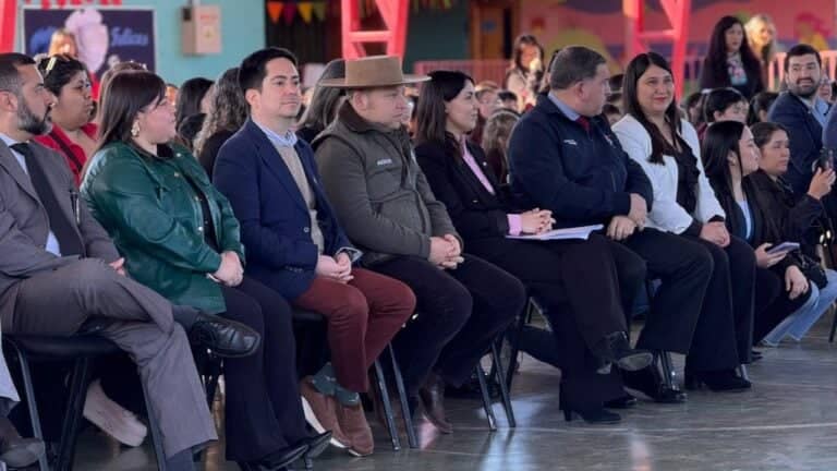 Lanzan el programa "4 a 7" en Sagrada Familia para apoyar la inserción laboral femenina
