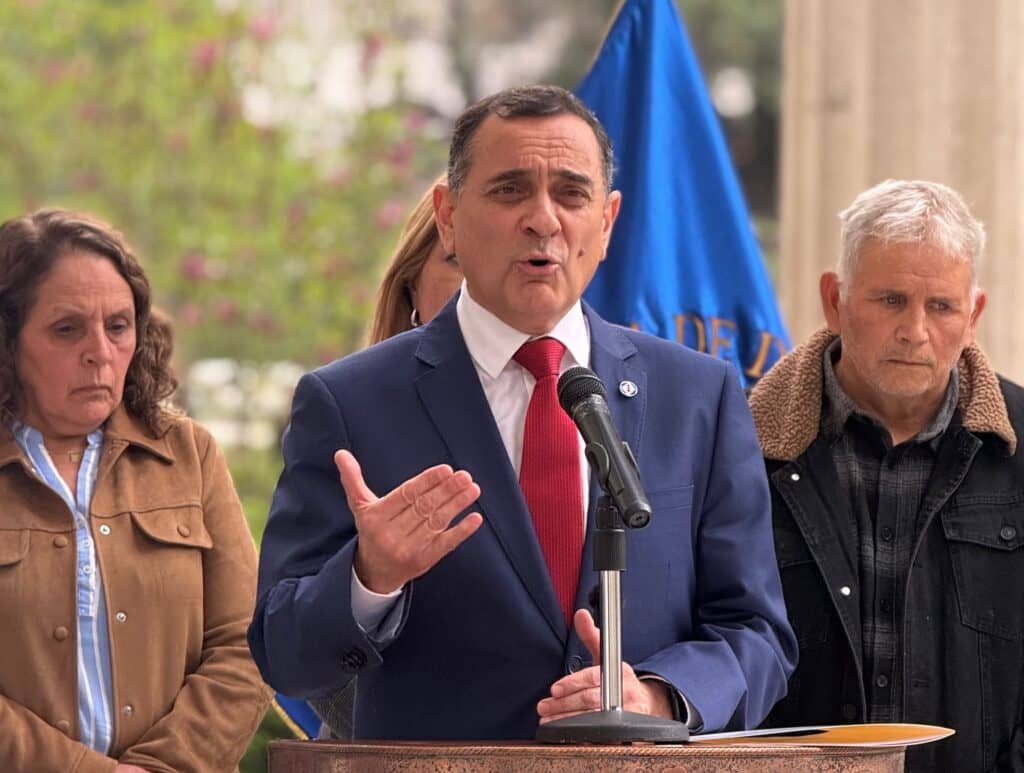 Ley Mariana: Diputado Muñoz presenta proyecto para declarar imprescriptibles los delitos de homicidio, femicidio y parricidio