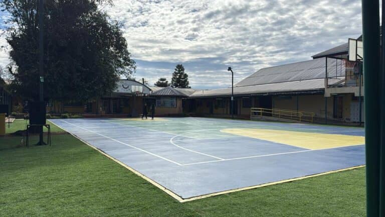 Liceo Bicentenario Politécnico de Curicó inaugura nueva cancha multiuso con inversión de $17 millones