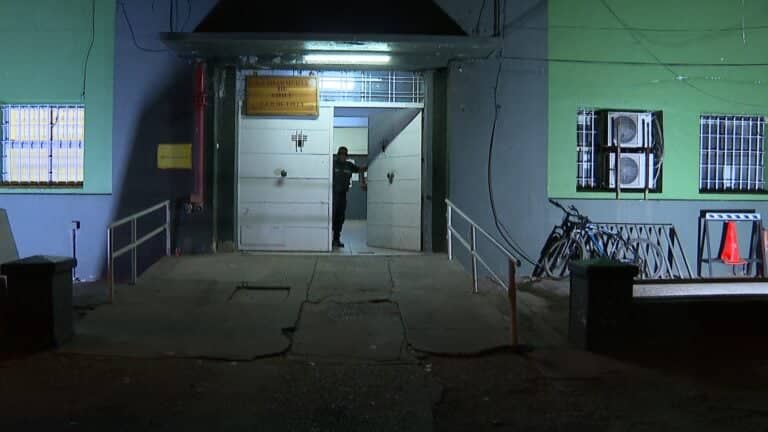 Reo se disfrazó de gendarme, saltó desde torre de vigilancia y murió en intento de fuga en Talca