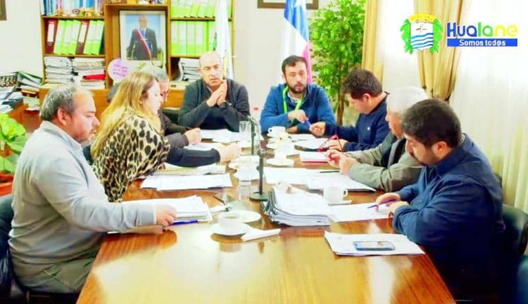 Concejal propone que municipio de Hualañé adquiera computadores para escolares ante eventual fin de programa estatal