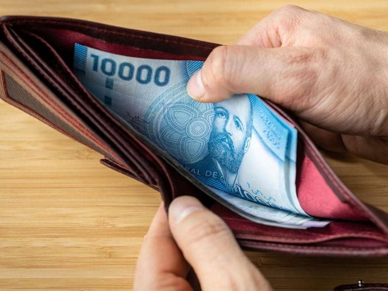 Bono Base Familiar: Conoce los requisitos y cómo acceder a más de $50 mil mensuales por dos años