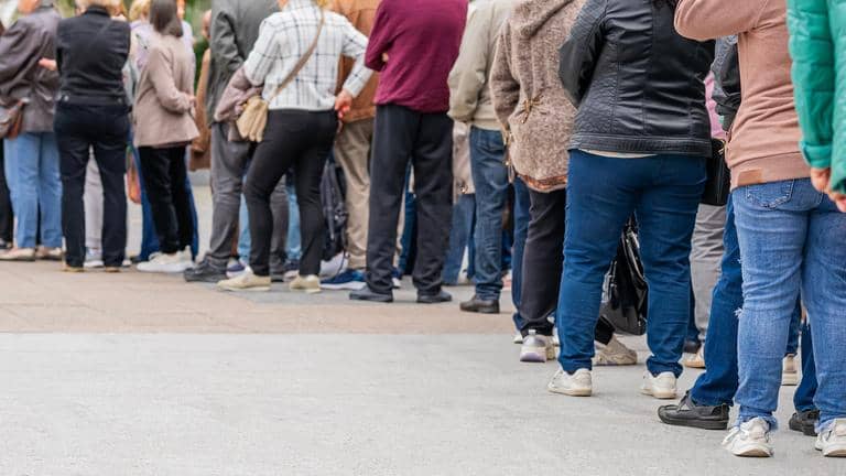 Mercado laboral maulino bajo presión: la desocupación regional alcanza el 9,7% y la informalidad supera el 30%