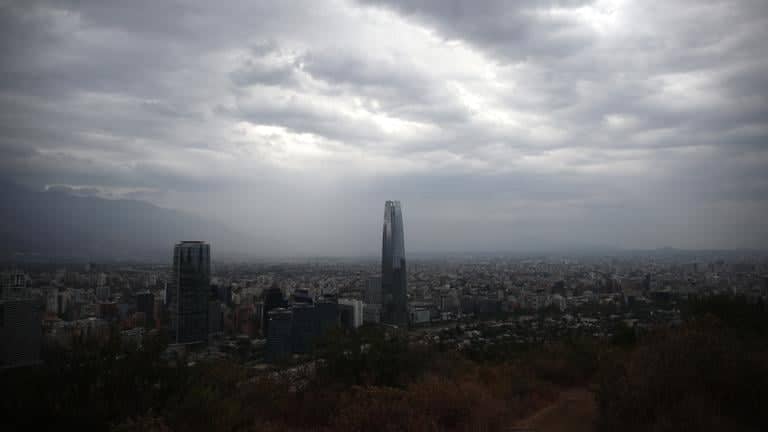 FMI recorta crecimiento de Chile a 0,6% para 2026