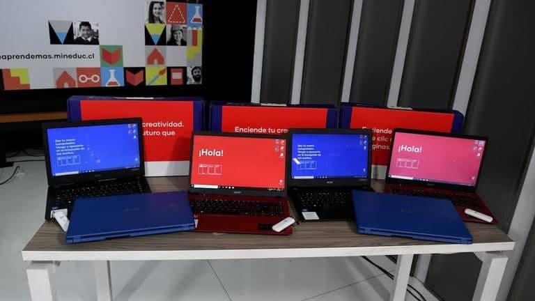 Oposición pide al Gobierno revertir fin del programa "Yo Elijo Mi PC"
