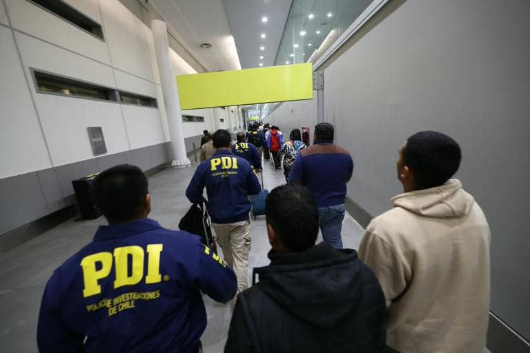 PDI reporta más de un centenar de fiscalizaciones y seis notificaciones de expulsión durante controles migratorios en el Maule