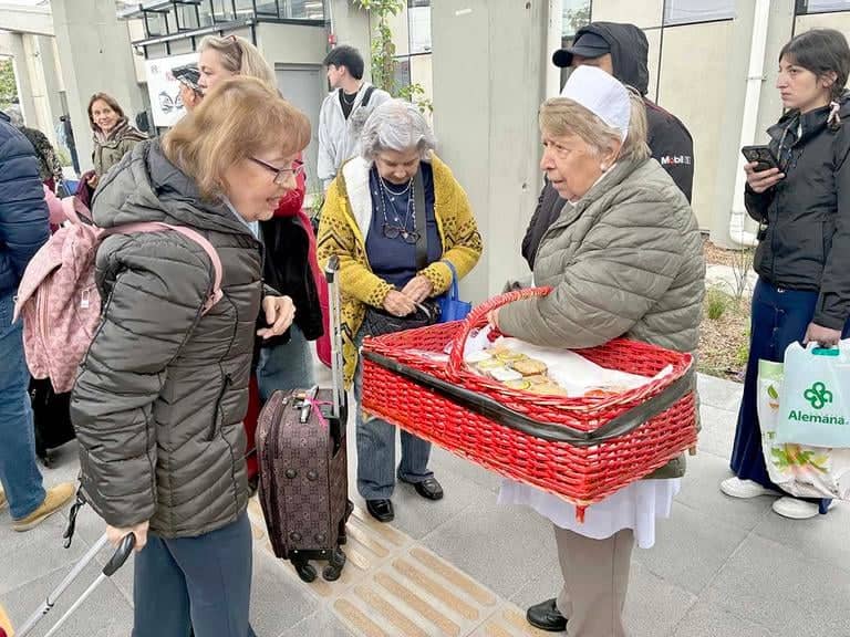 Curicó busca declarar "Patrimonio Vivo" a las "Palomitas" de la Estación