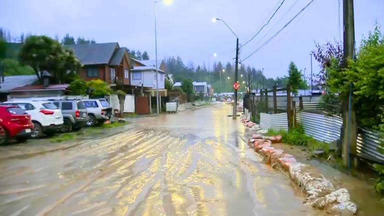 Sistema frontal deja más de 700 viviendas dañadas y 40 damnificados en el centro-sur