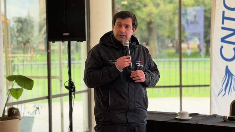 Delegado Prieto condena formalización de funcionarios por millonario fraude y apunta a la administración anterior
