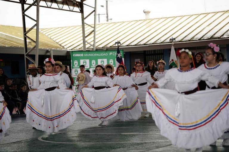 Inauguran obras de reposición en la Escuela Padre Alberto Hurtado de Curicó