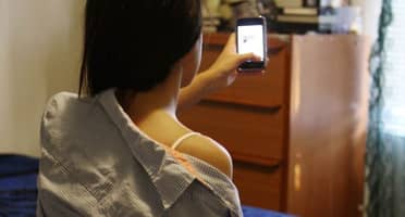 Detienen a sujeto que pedía fotos íntimas a menor de edad