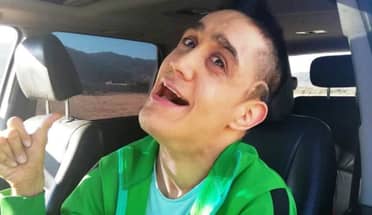 Ariel Urrutia: sobreviviente de una negligencia médica aprendió a conducir
