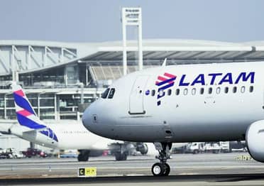Latam desvinculó a 400 trabajadores y suma 4.000 despidos durante la pandemia