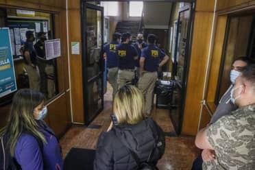 Confirman robo de computadores y documentos en Seremi de Salud Metropolitana