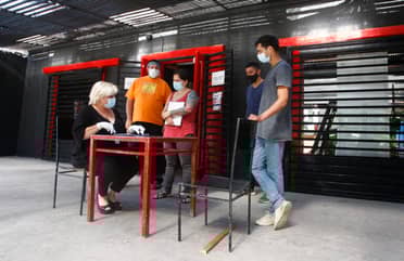 Oficina de Turismo de Curicó capacitó a locatarios por reapertura de comercio gastronómico