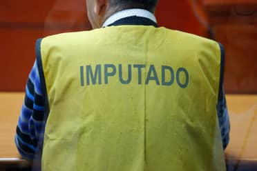 Juez acusado de hurto quedó con prohibición de acercarse a un supermercado Jumbo en todo el país