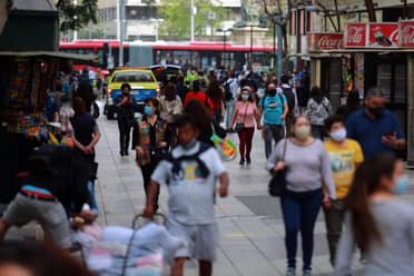 Cambios en el Plan Paso a Paso: 12 comunas avanzan, seis retroceden y dos a cuarentena