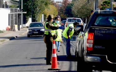 Municipio de Curicó instaló nuevos puntos fijos de control de desplazamiento