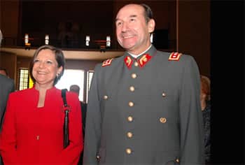 Fraude en el Ejército: Fiscalía solicitó formalizar a esposa de general (r) Fuente-Alba