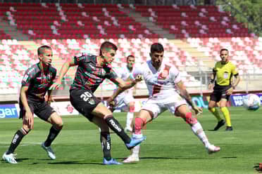 Palestino vs Curicó Unido podría jugarse con público en La Cisterna