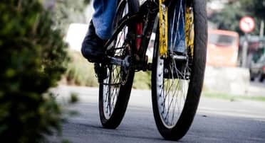 Mujeres denuncian a ciclista acosador que ataca en la Villa Galilea de Curicó