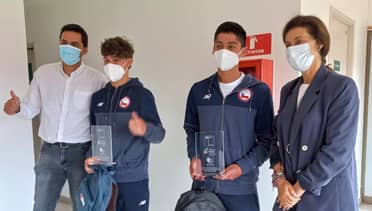 Deportistas fueron recibidos por autoridades maulinas tras su participación en los Panamericanos Junior