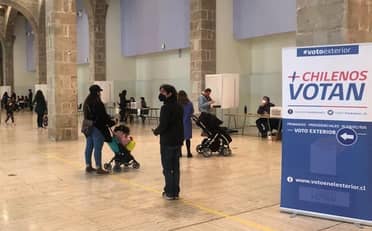 Voto en el extranjero: Chilenos dan mayoría a Boric mientras Kast suma votos en China, Emiratos Árabes e Israel