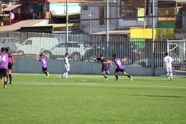 Con dos goles de Bastián Vidal la Academia Samuel Reyes venció a Calama