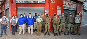 Carabineros y Seguridad Pública de Curicó realizan copamiento en calle Peña para erradicar comercio ilegal