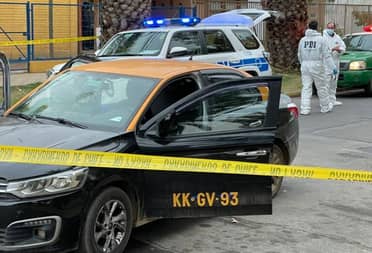 Hombre mató a disparos a sujeto que le robó un celular a su esposa en un bar de Teno