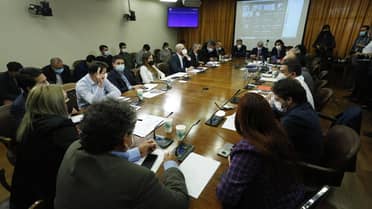 Comisión de Constitución rechazó idea de legislar proyecto de quinto retiro del 10% de fondos previsionales