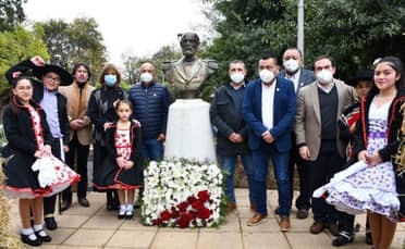 Villa Prat celebró su aniversario número 122 con torta y cuecas