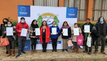 Municipio de Hualañé entregó Resolución Sanitaria a ocho emprendedores