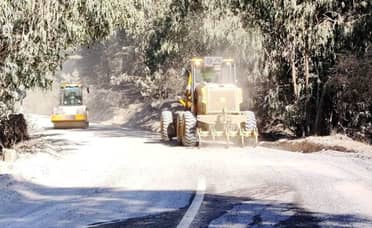 Empresa IKA paraliza faenas en caminos de la provincia de Curicó acusando incumplimientos del MOP