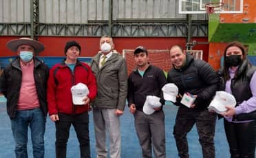 Municipio de Rauco celebró el Día del Padre con show artístico