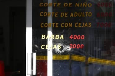 Labocar sigue periciando lugar de homicidio de carabinero en Pedro Aguirre Cerda