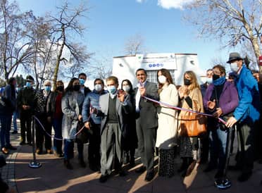 Inauguran baños públicos en la alameda Manso de Velasco de Curicó