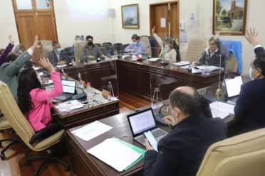 Aprueban subvención para deportistas curicanos que participarán en competencias internacionales