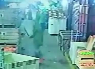 Extranjero atacó con un machete a comerciante de la Felicur