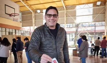 Francisco Saavedra: "Soy curicano, no me cambiaré de domicilio electoral"
