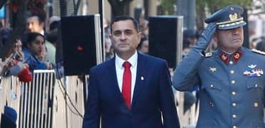 Alcalde llamó a diputado Pulgar a ser “más humilde” tras impasse en desfile de aniversario de Curicó