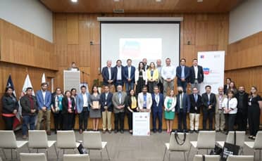 Programa Becas Maule I especializó a 99 médicos con recursos del Gobierno Regional