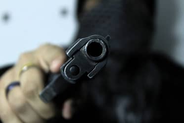Delincuentes roban arma desde vivienda ubicada en sector Avenida España