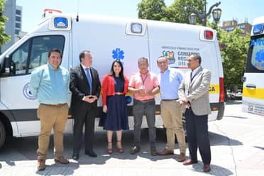 Entregan ambulancias para el hospital de Talca y Cauquenes
