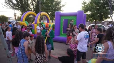 El recorrido navideño de la Fundación Drews que inundó de alegría a Curicó