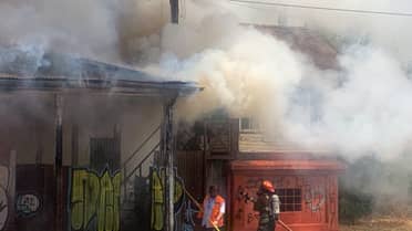 Investigan intencionalidad en incendio que destruyó estación de ferrocarriles de Teno