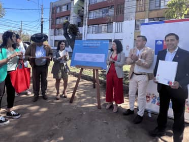 El Ministerio de Bienes Nacionales entregó dos departamentos a los estudiantes de Romeral