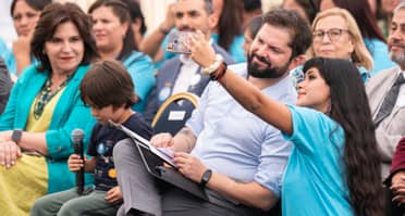 El presidente Boric sube su aprobación a 35%, la más alta desde septiembre del 2022
